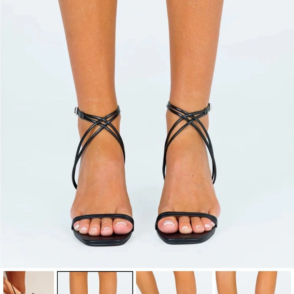 THERAPY STUNNA BLACK HEELS - Picture 3 of 4